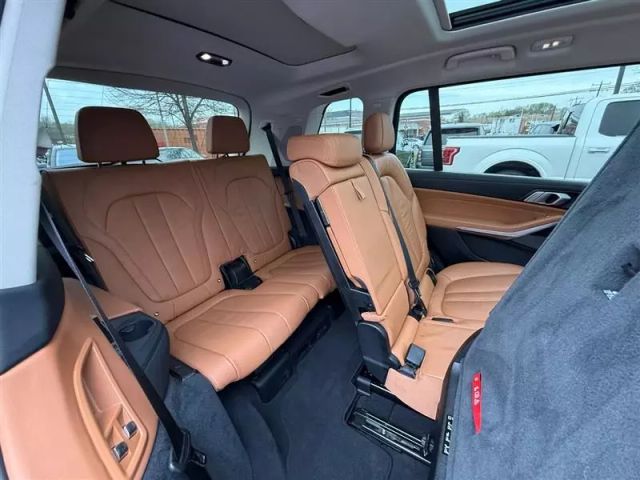 Vehicle image 25 of 50