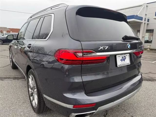 Vehicle image 14 of 50
