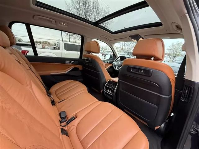 Vehicle image 24 of 50