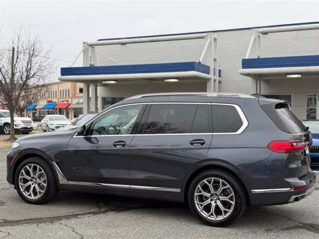 Vehicle image 12 of 50