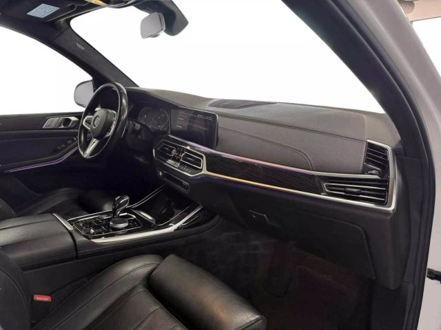Vehicle image 21 of 27