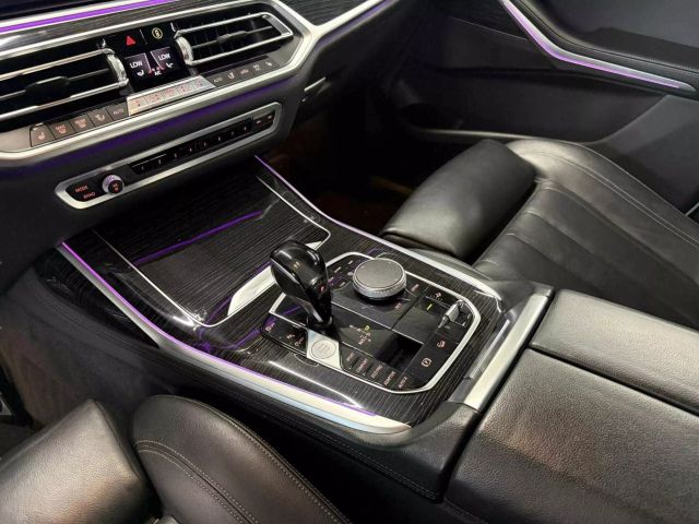 Vehicle image 23 of 27
