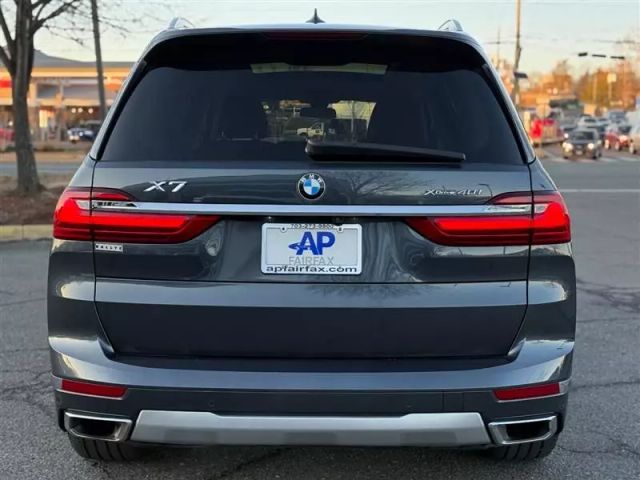 Vehicle image 8 of 54