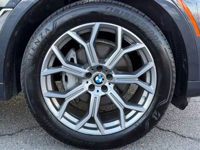 Vehicle image 14 of 54