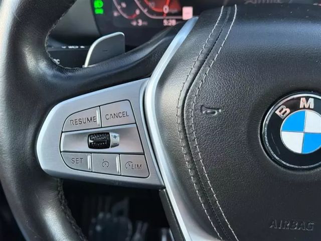 Vehicle image 32 of 54