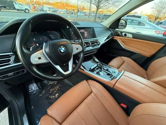 Vehicle image 18 of 54