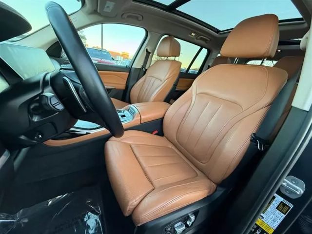 Vehicle image 17 of 54