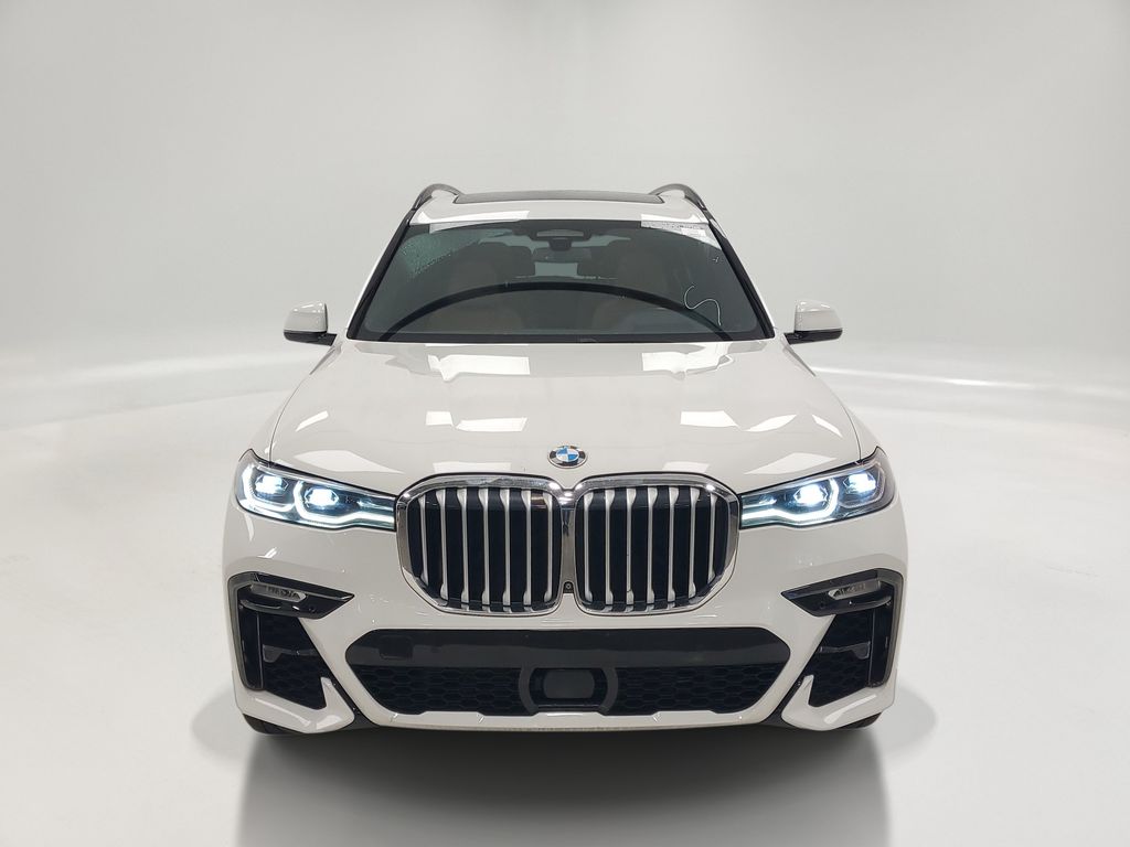 2019 BMW X7 xDrive50i Image 2 of 28