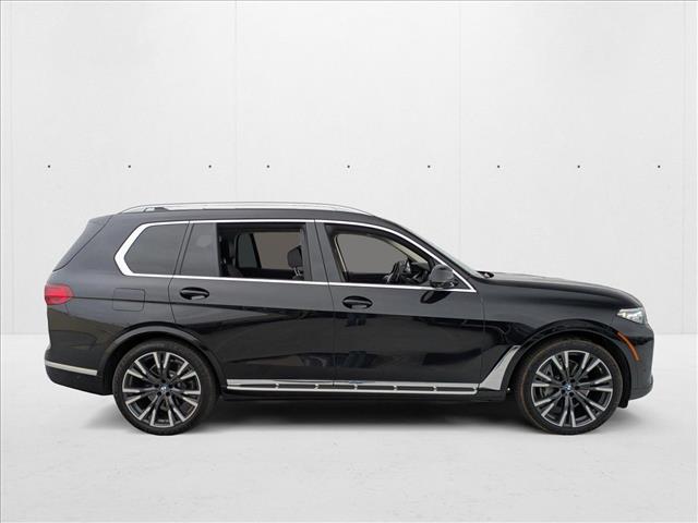 Vehicle image 4 of 22