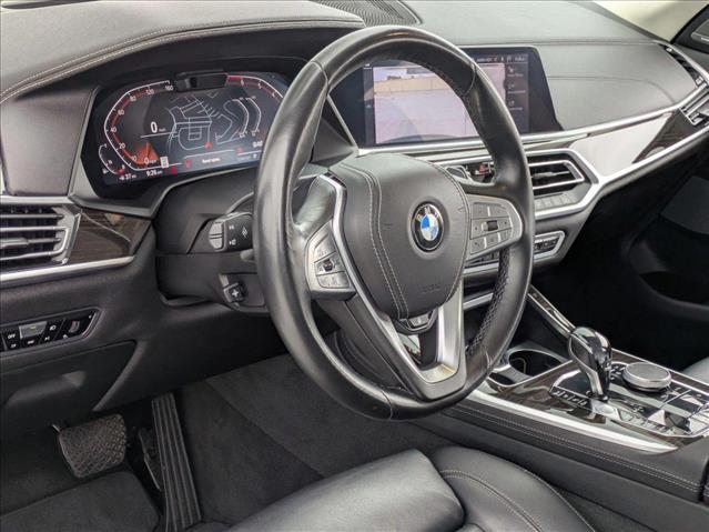Vehicle image 17 of 22