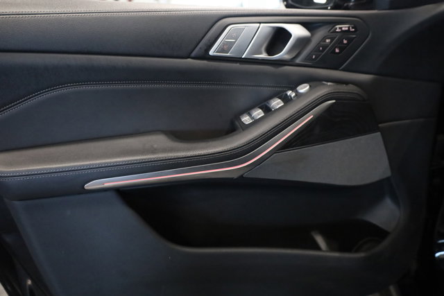 Vehicle image 30 of 46