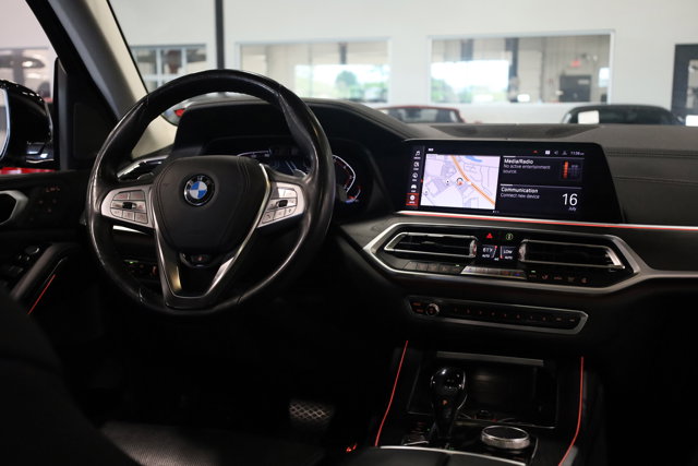 Vehicle image 21 of 46