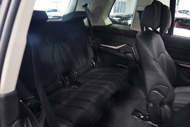 Vehicle image 14 of 46