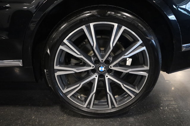 Vehicle image 12 of 46