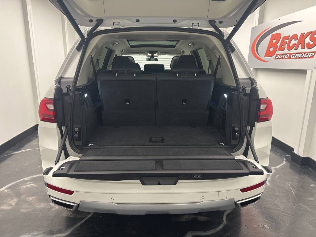 Vehicle image 9 of 36