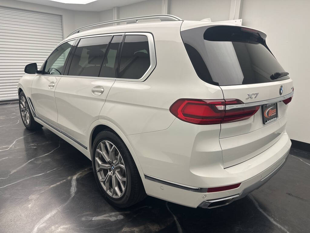 Vehicle image 4 of 36