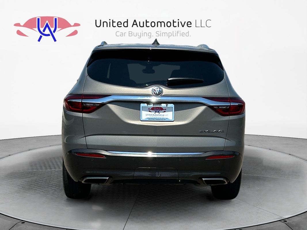 2019 Buick Enclave Essence Image 6 of 37