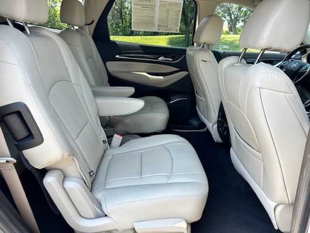 2019 Buick Enclave Essence Image 15 of 37