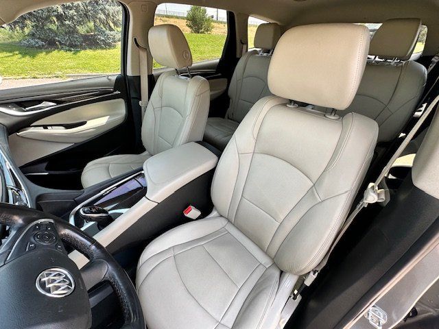 2019 Buick Enclave Essence Image 19 of 37