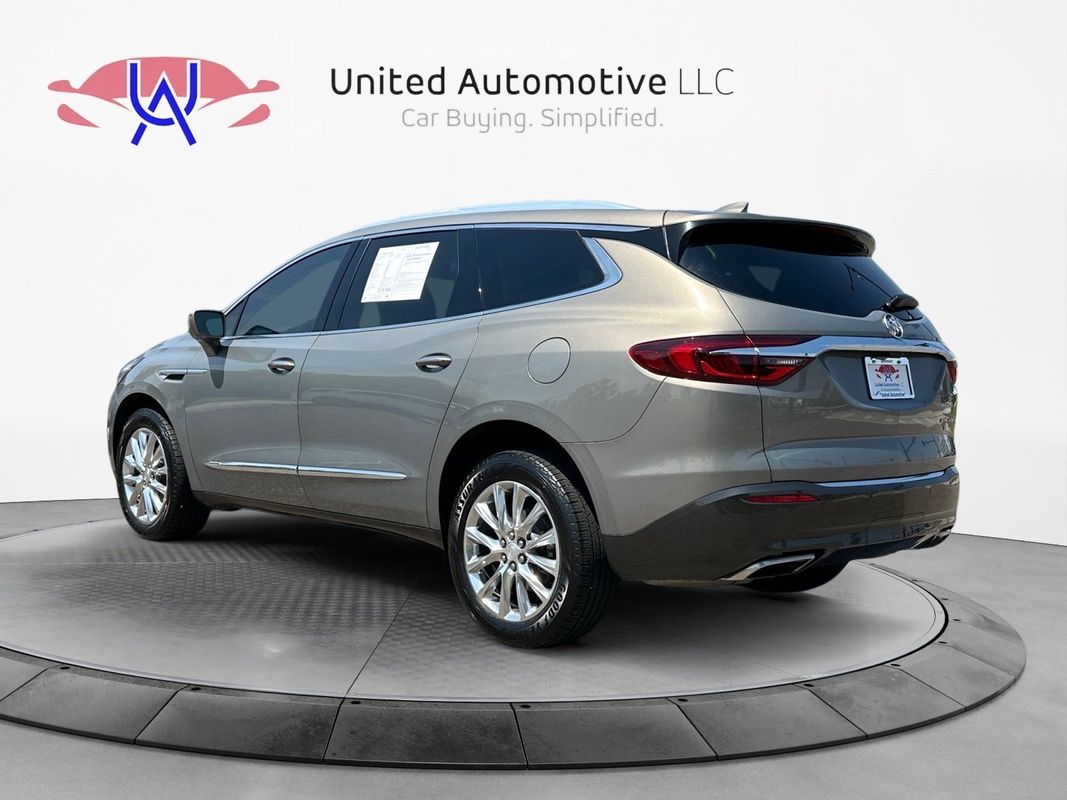 2019 Buick Enclave Essence Image 7 of 37