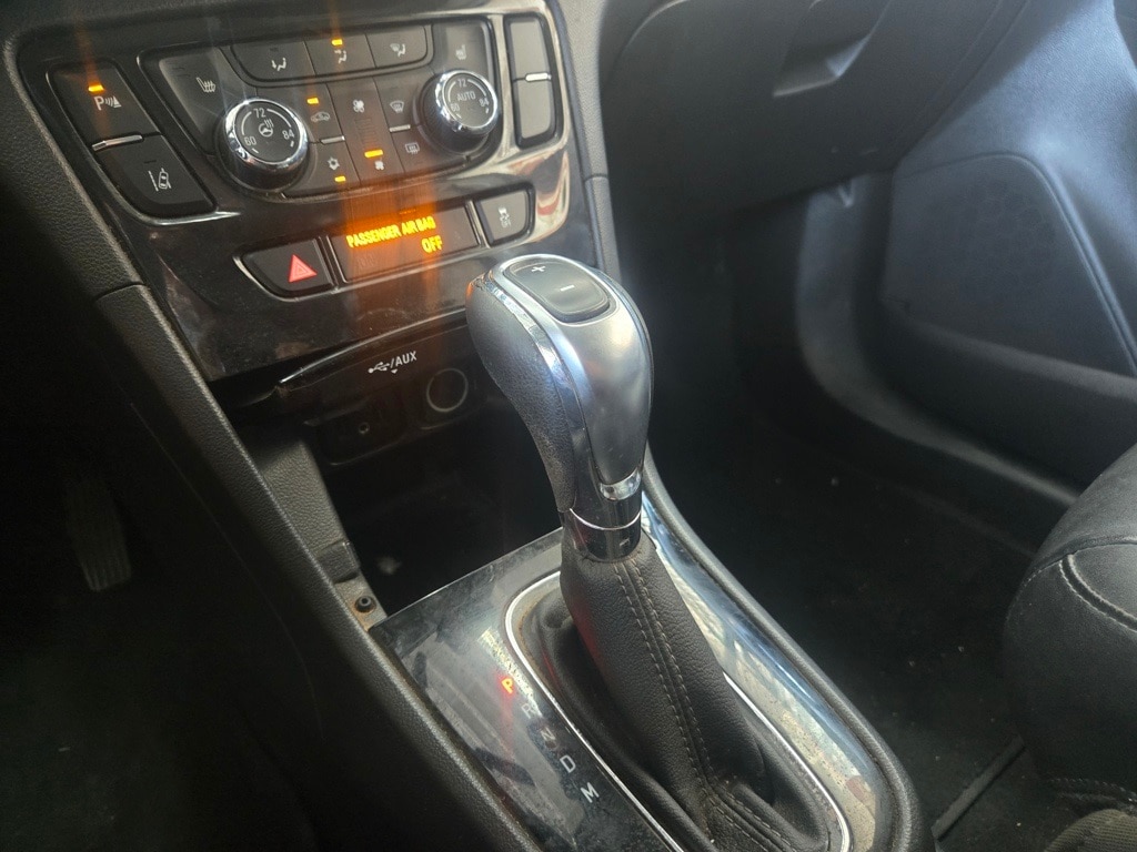 Vehicle image 26 of 33
