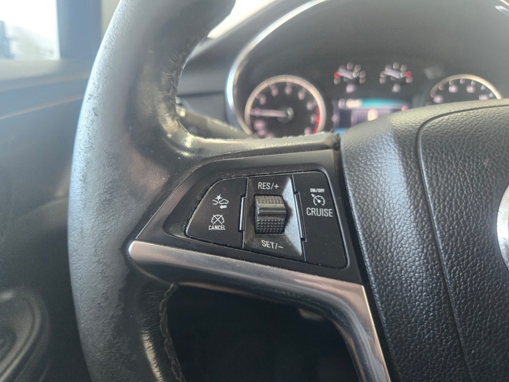 Vehicle image 20 of 33