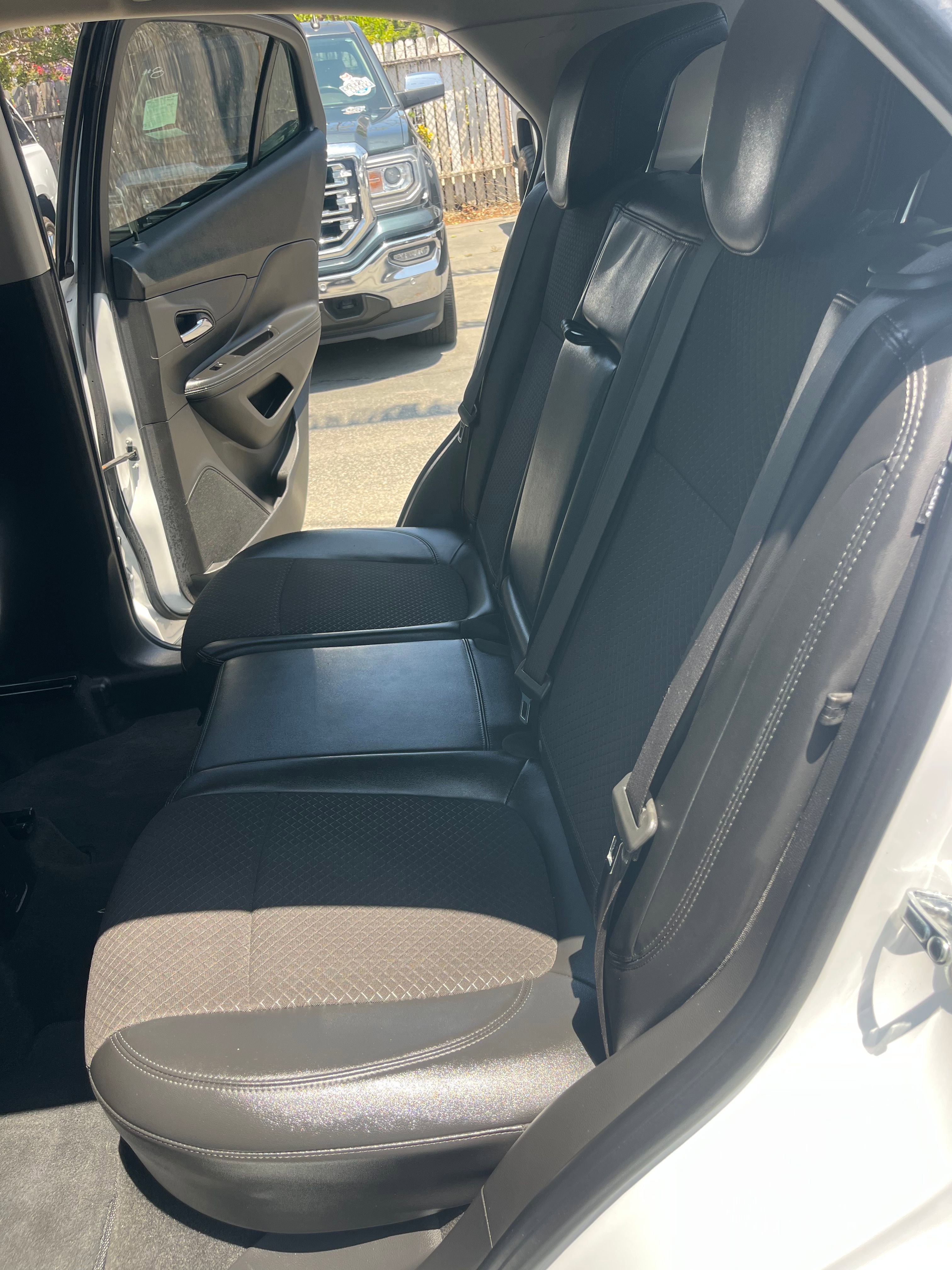 Vehicle image 23 of 67