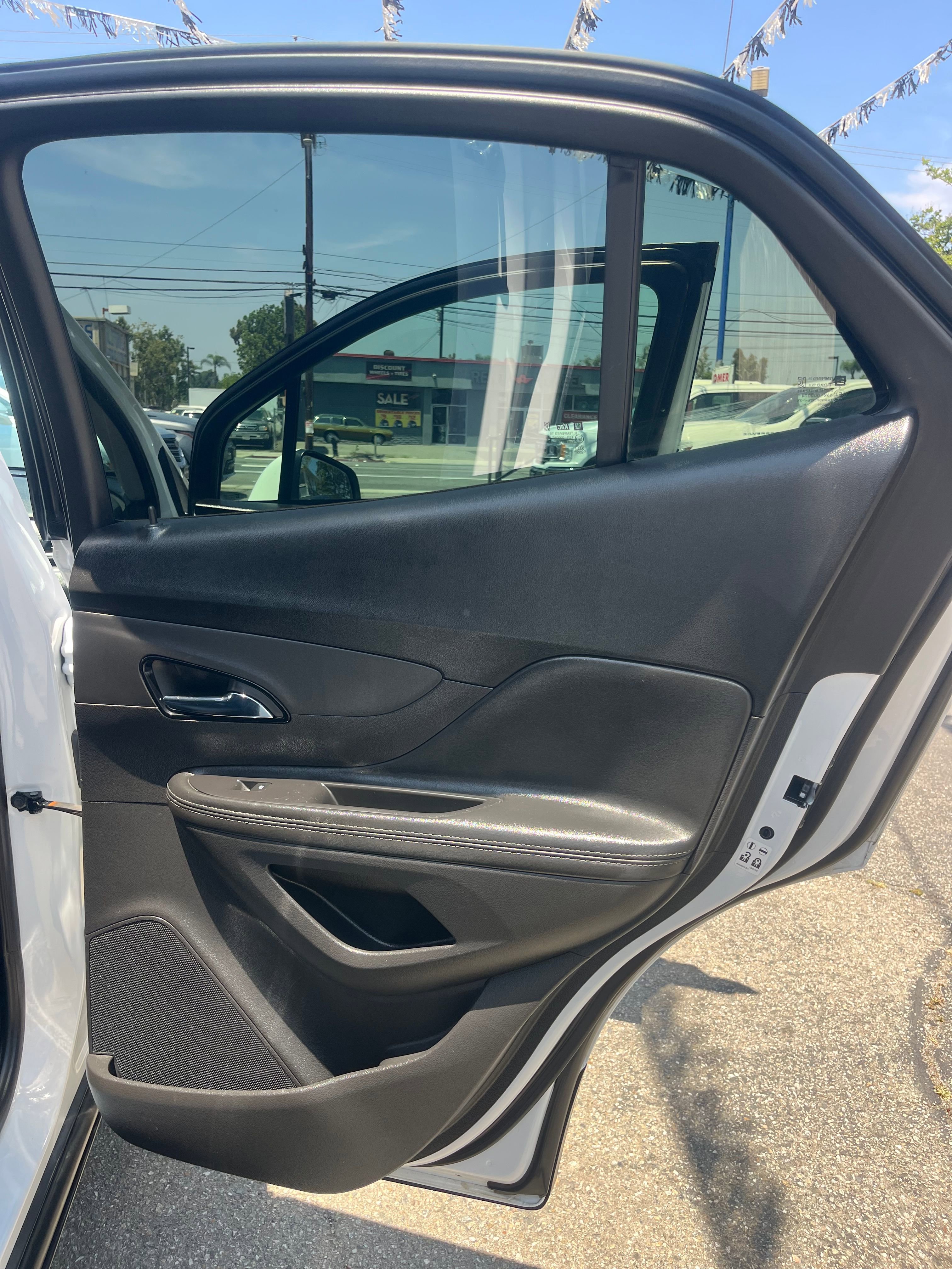 Vehicle image 15 of 67
