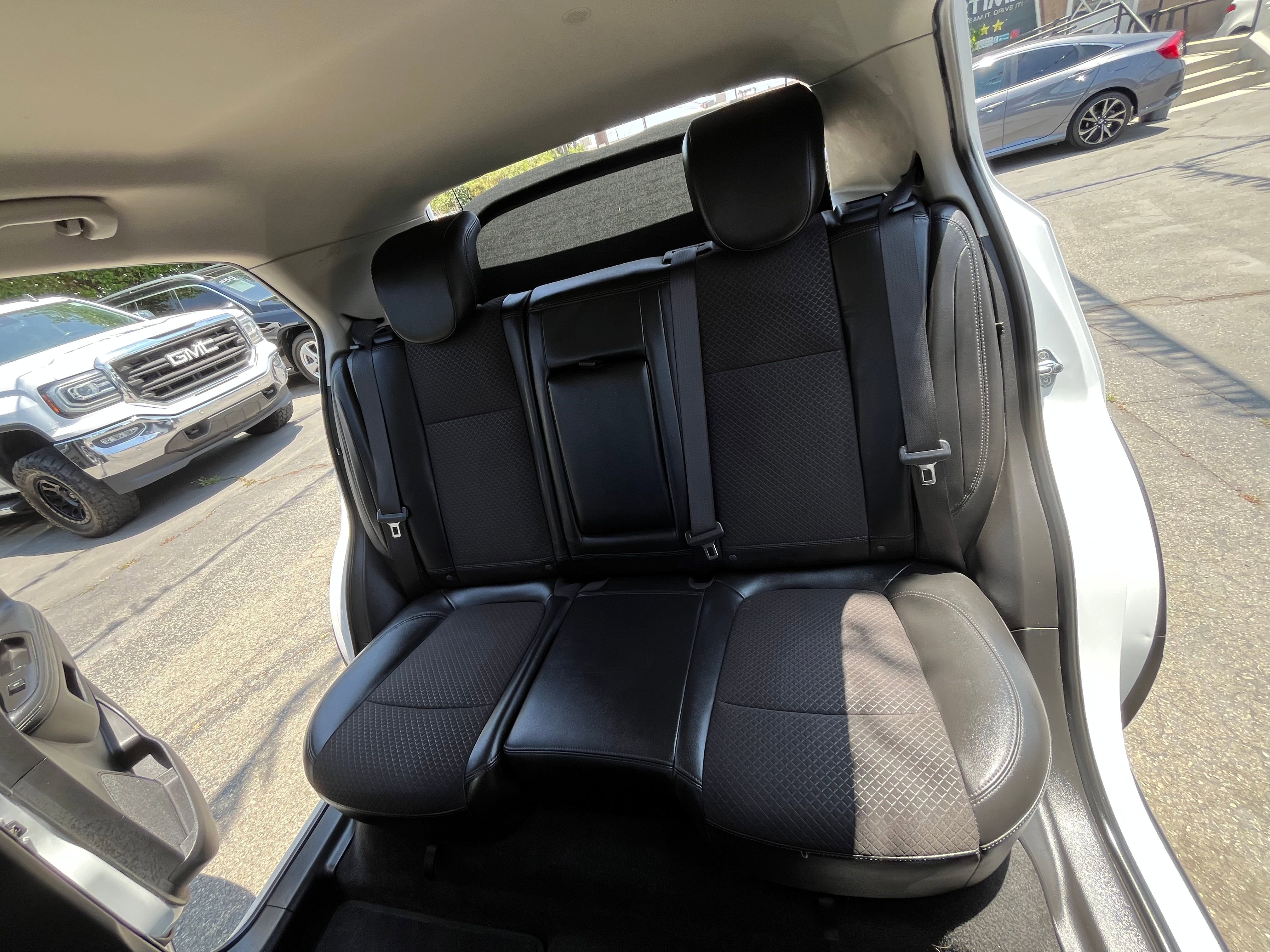 Vehicle image 20 of 67