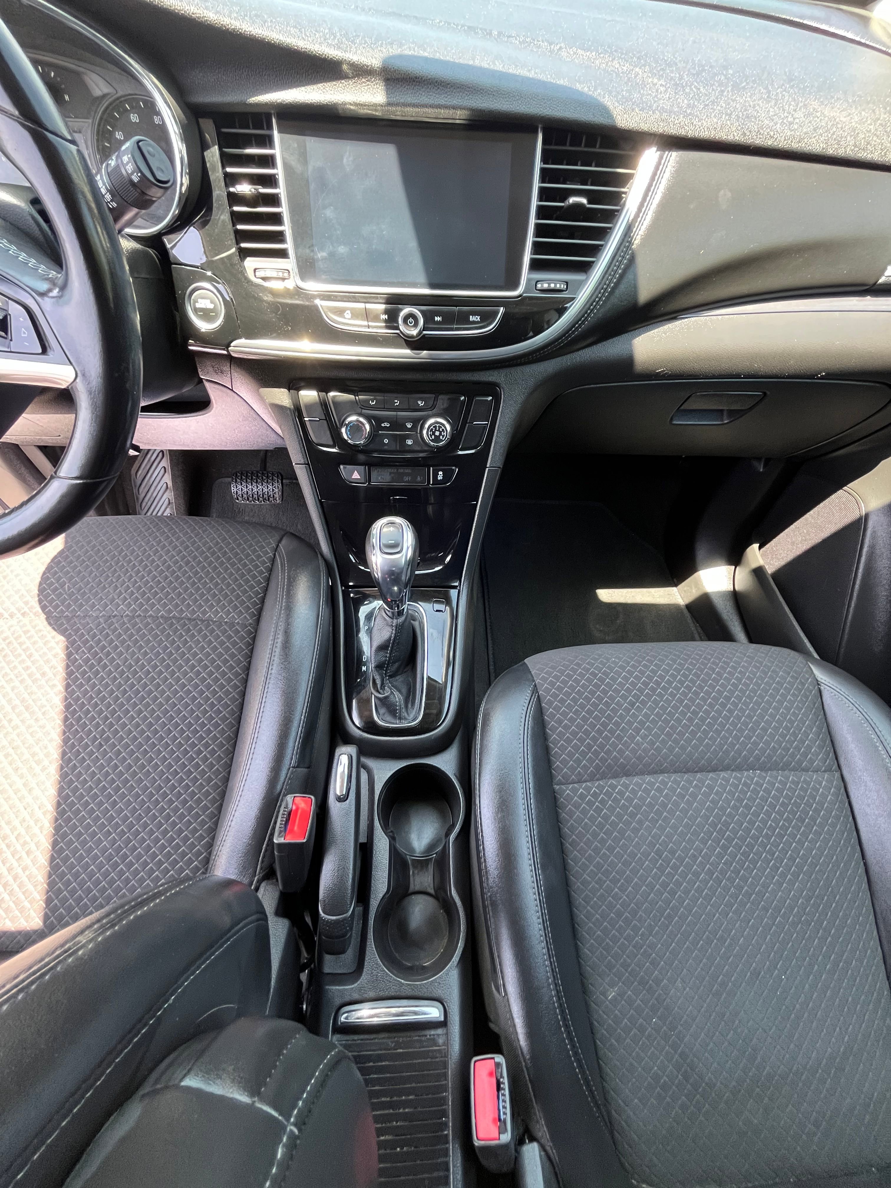 Vehicle image 33 of 67