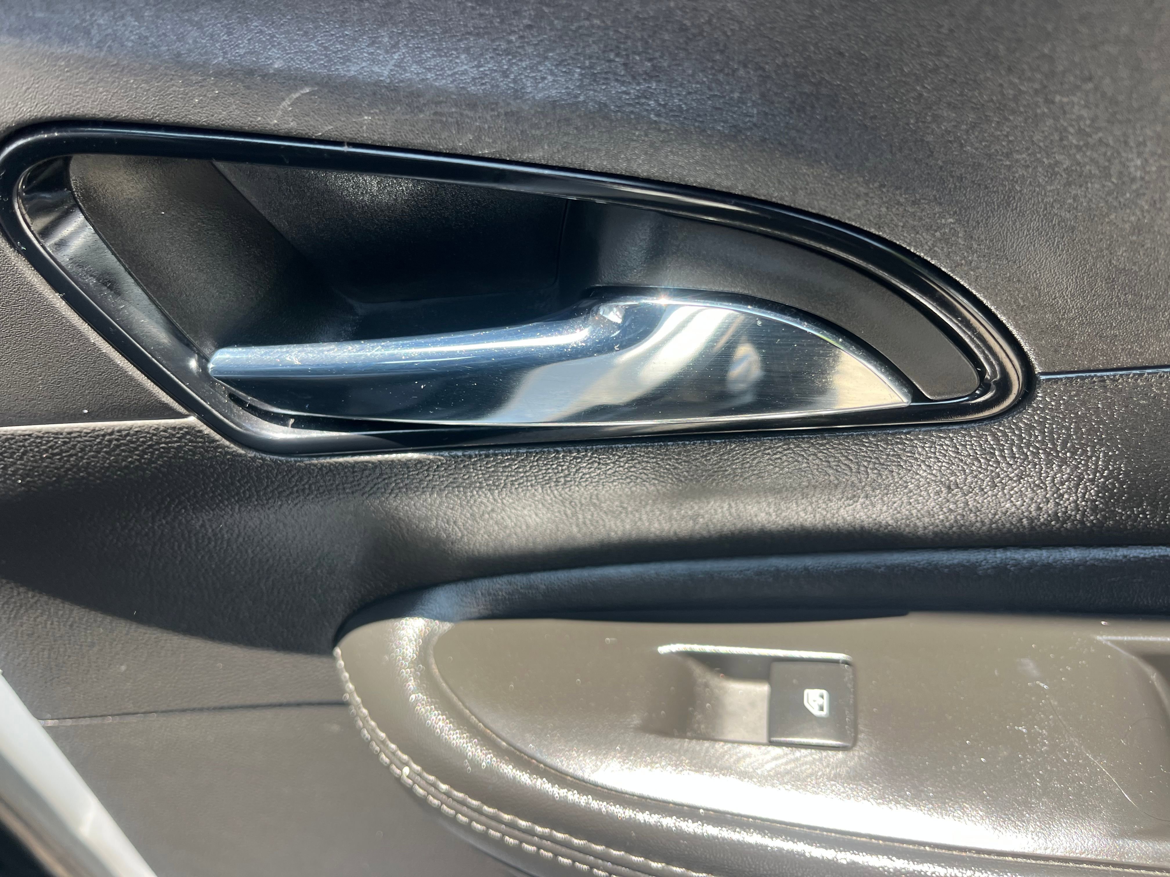 Vehicle image 16 of 67