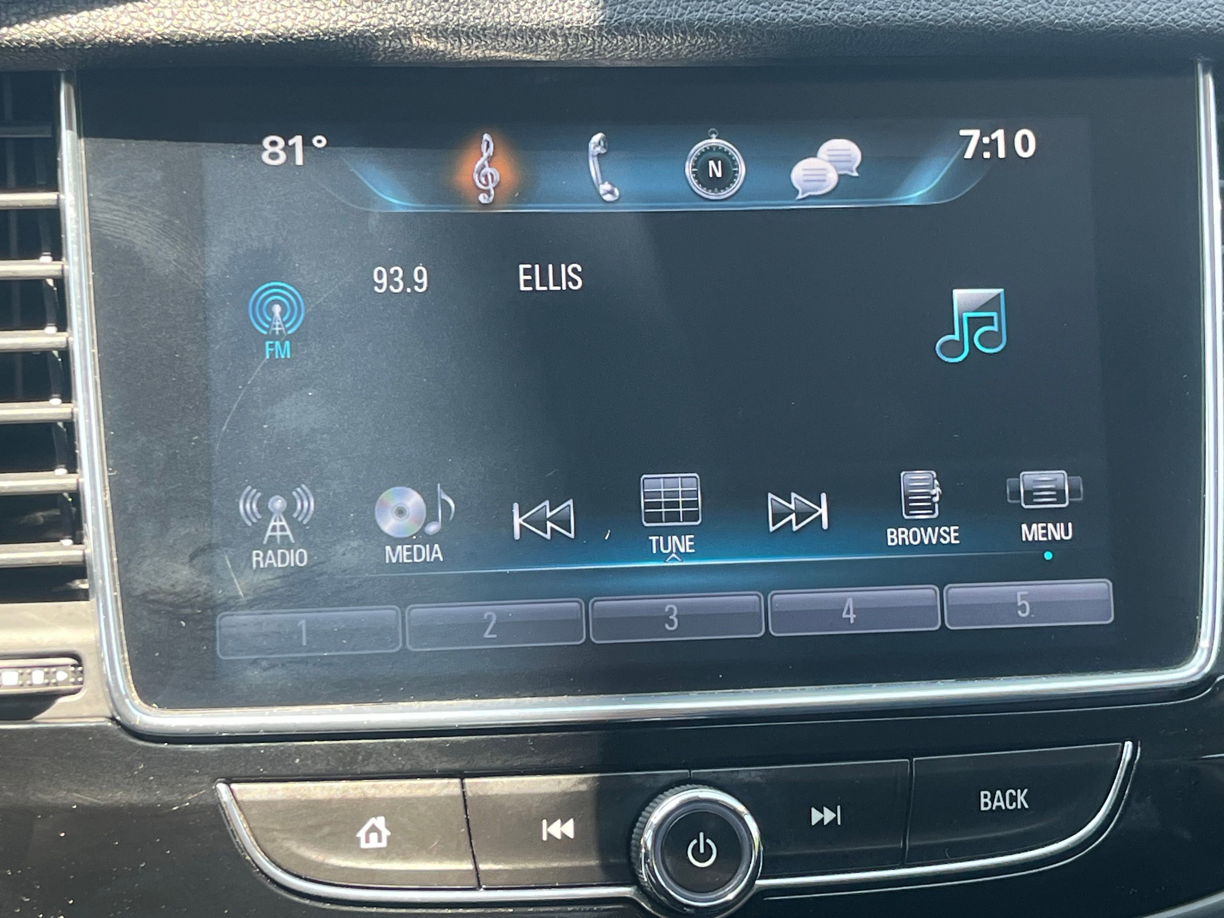 Vehicle image 40 of 67