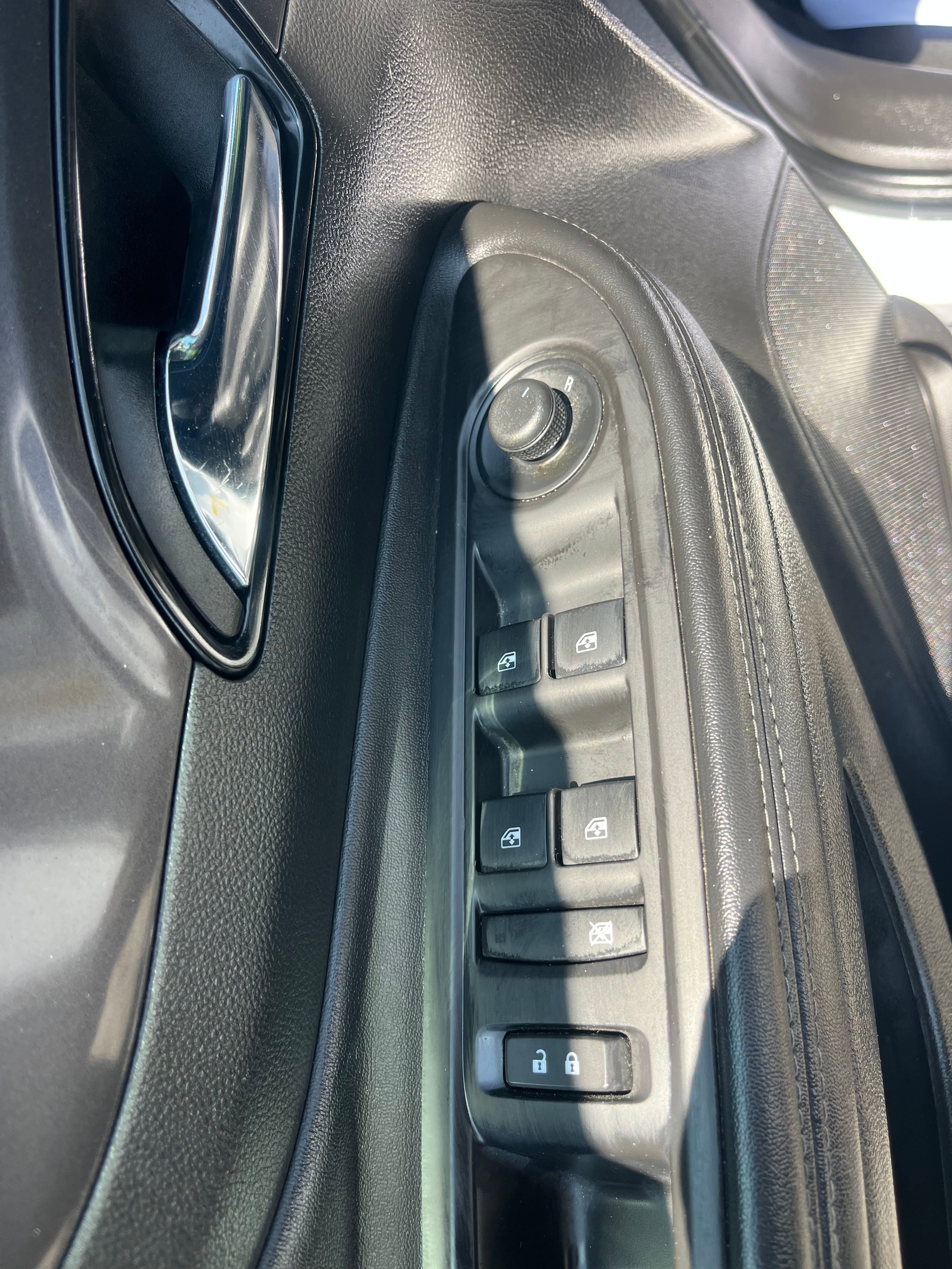 Vehicle image 9 of 67
