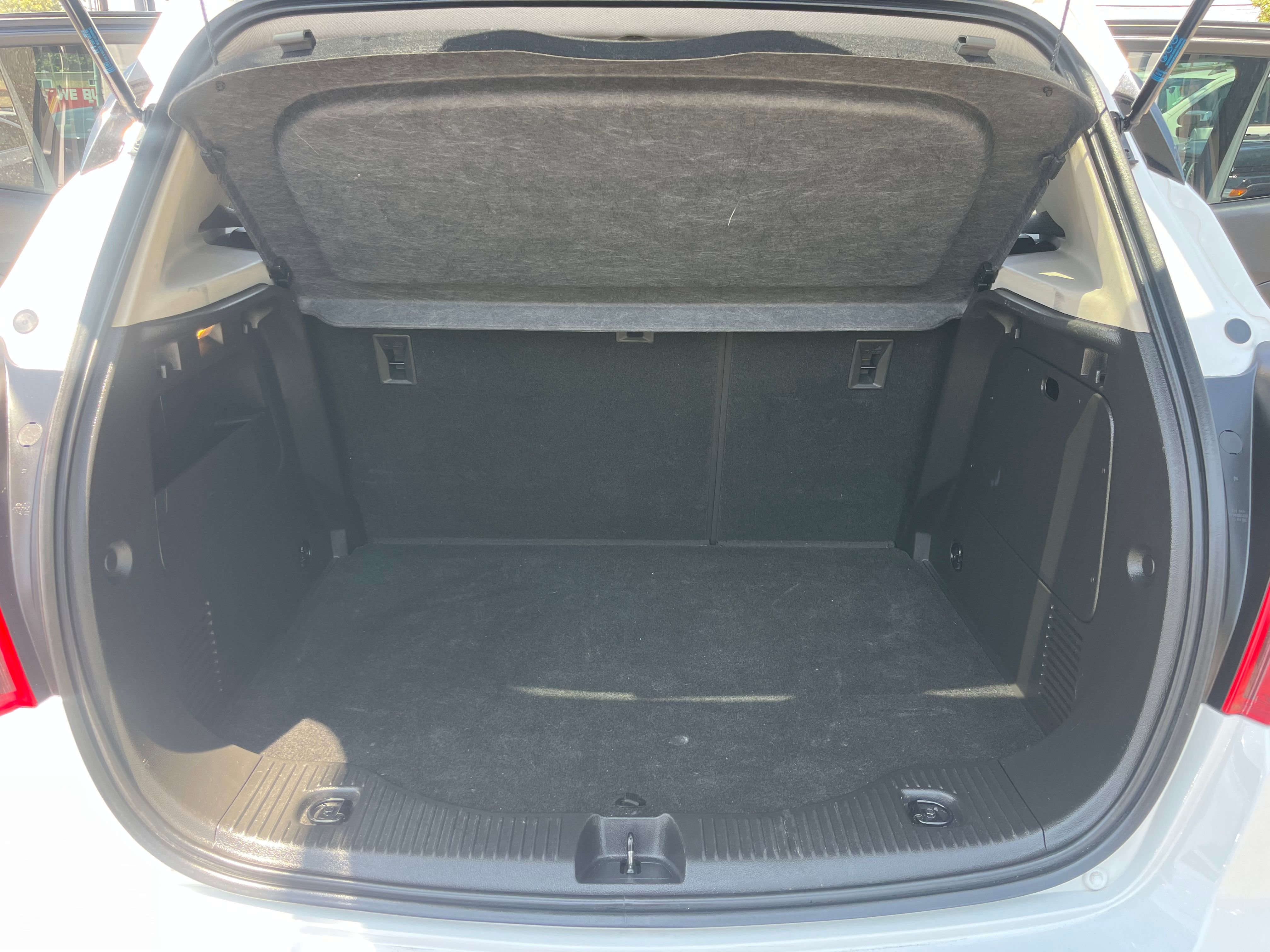 Vehicle image 27 of 67