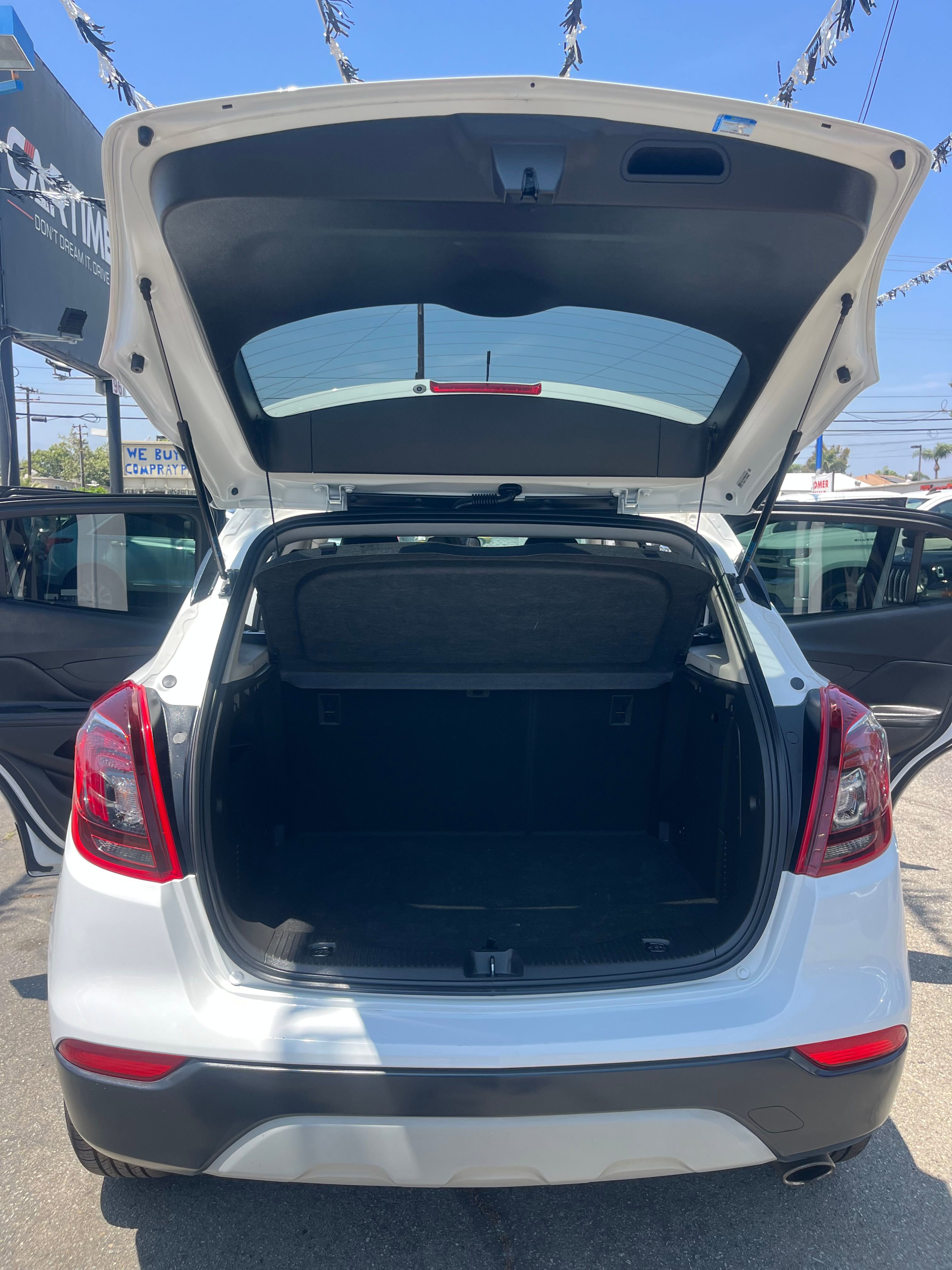 Vehicle image 25 of 67