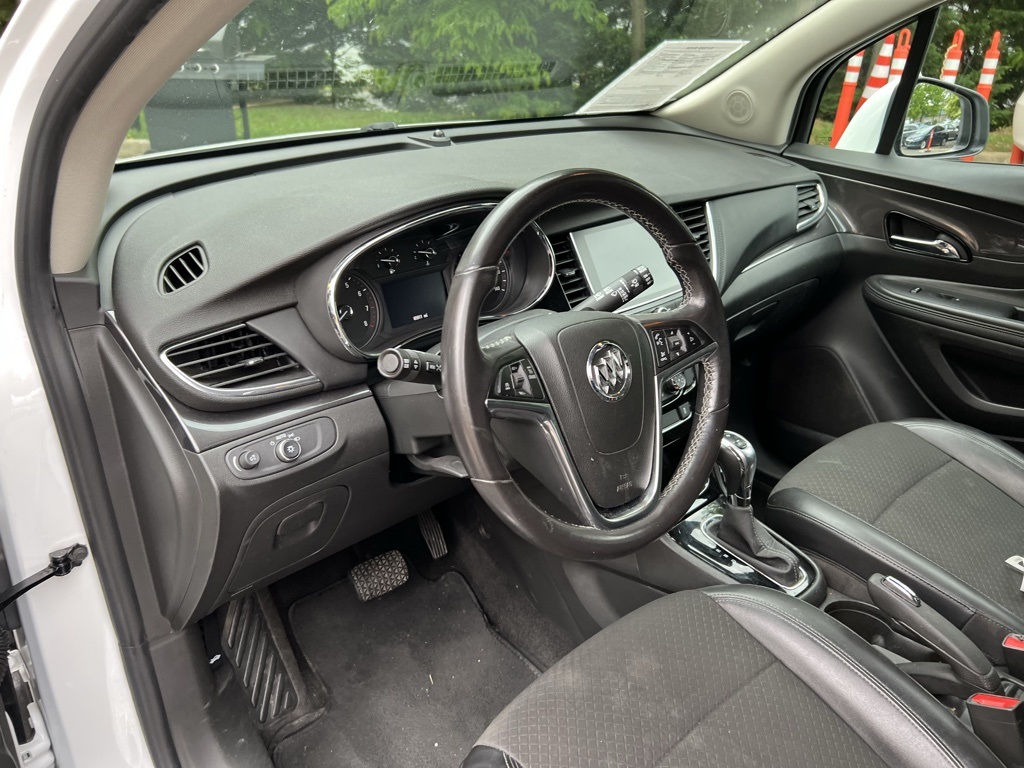 Vehicle image 10 of 26