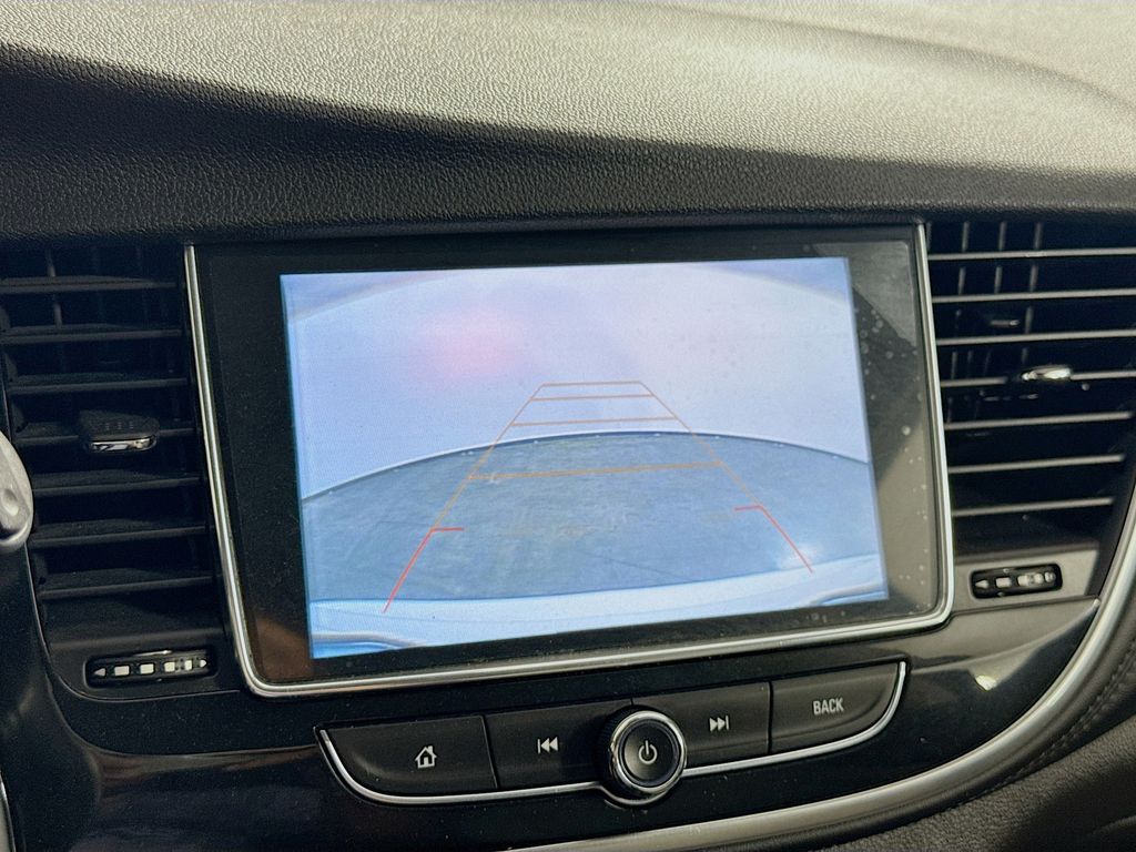 Vehicle image 21 of 34