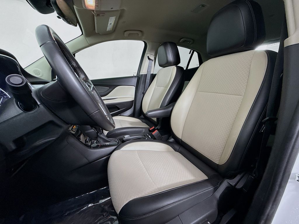 Vehicle image 12 of 34