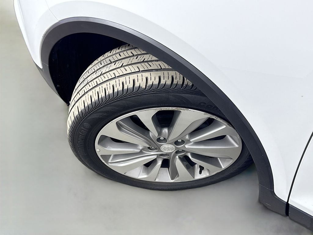Vehicle image 9 of 34