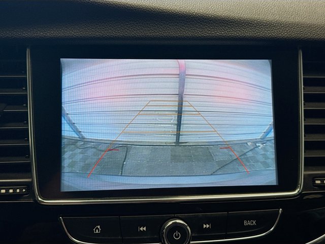 Vehicle image 14 of 16