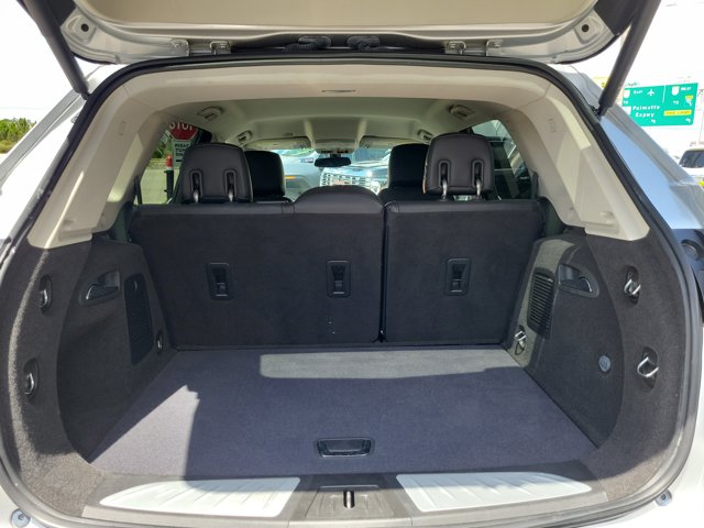 Vehicle image 17 of 38