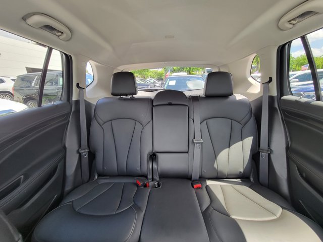 Vehicle image 16 of 38