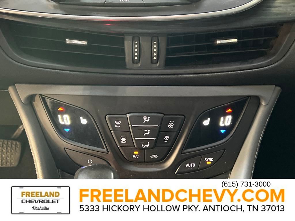 Vehicle image 16 of 28