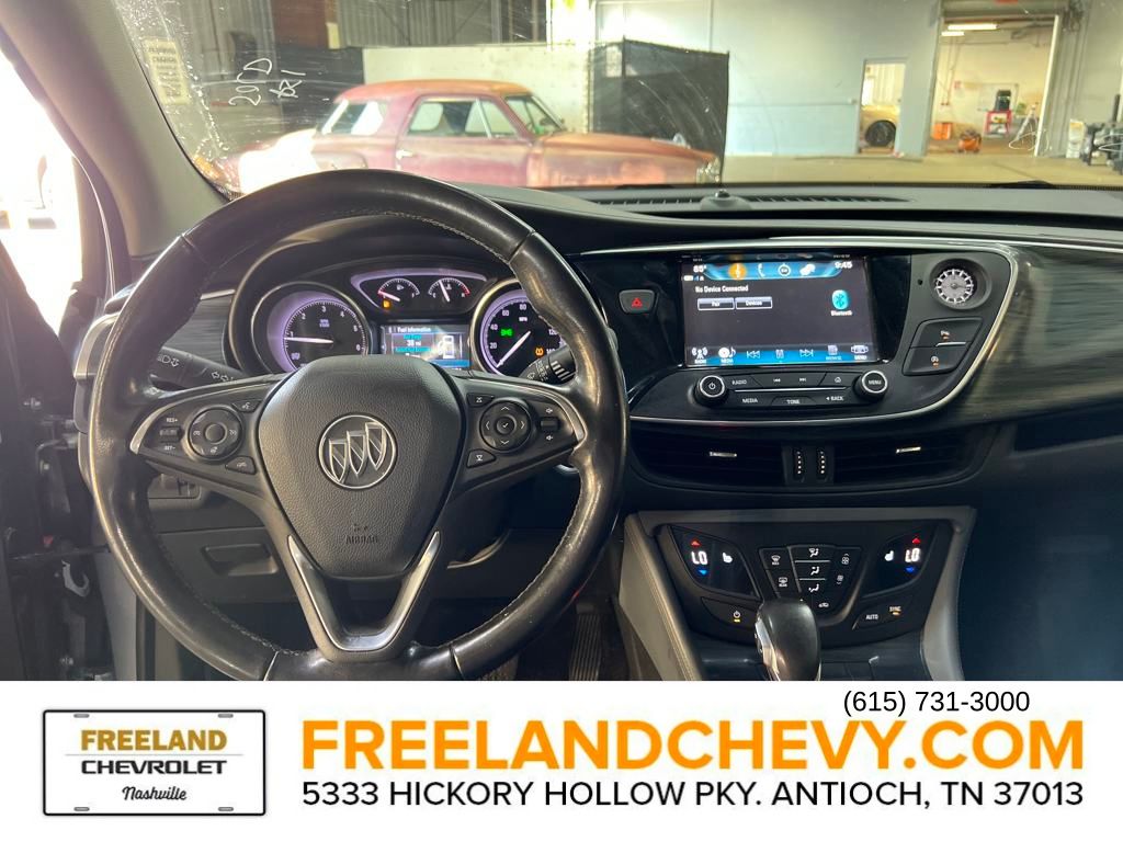Vehicle image 23 of 28