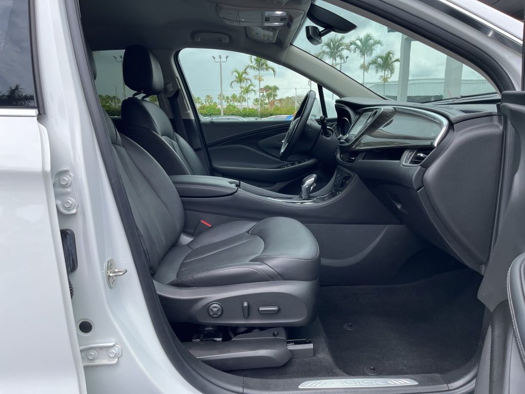 Vehicle image 13 of 20