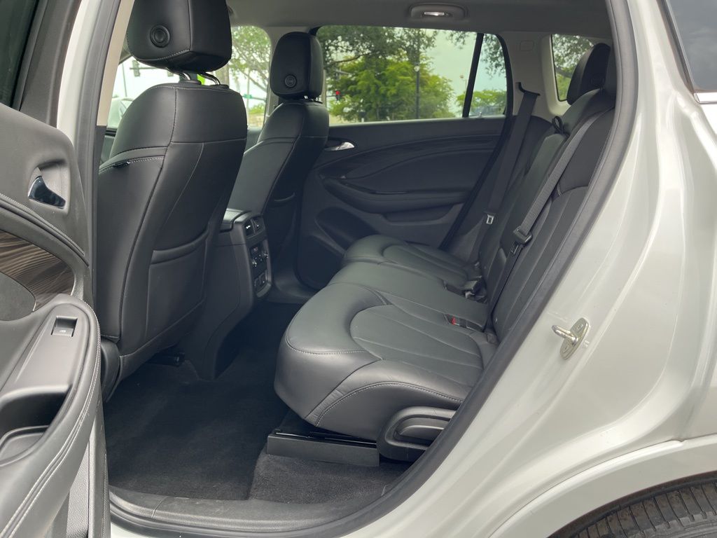 Vehicle image 11 of 20