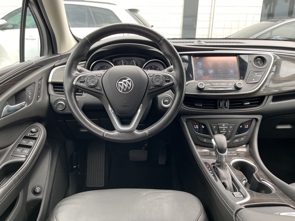 Vehicle image 17 of 20