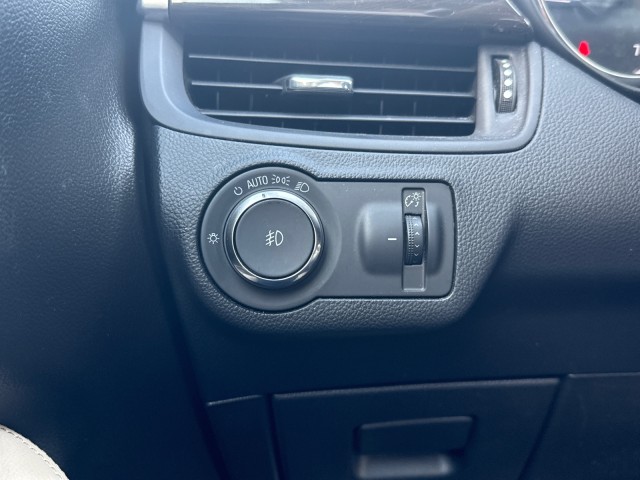 Vehicle image 16 of 23