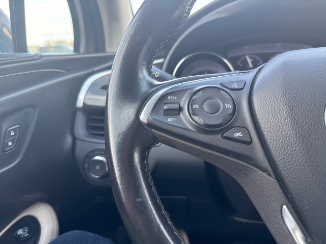 Vehicle image 15 of 23