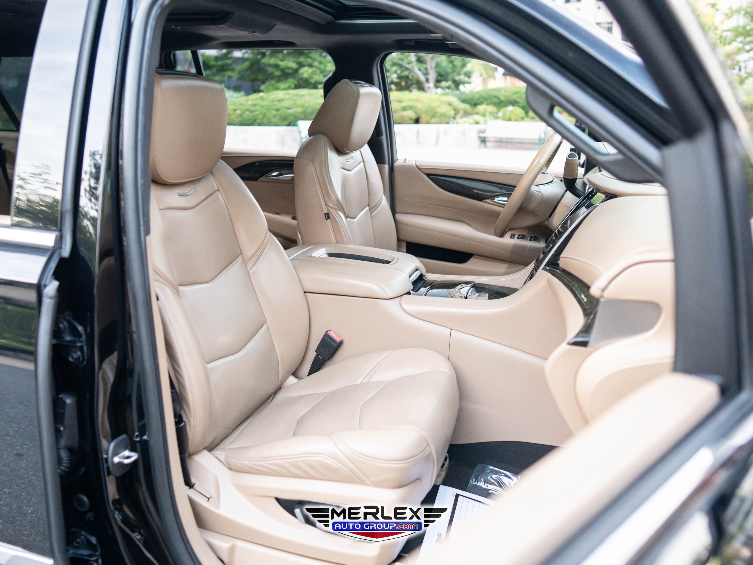 2019 Cadillac Escalade ESV Platinum Image 16 of 51